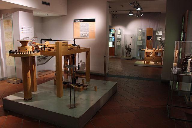 Museo Leonardiano, particolari delle macchine di Leonardo da Vinci, Vinci (FI)